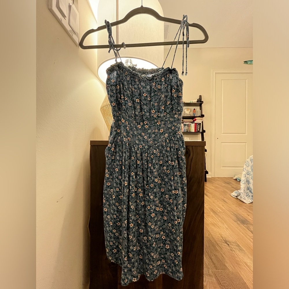 Cute babydoll dress from aeropostale!